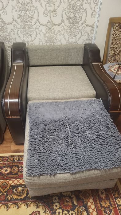 Кресло и диван,  б/у