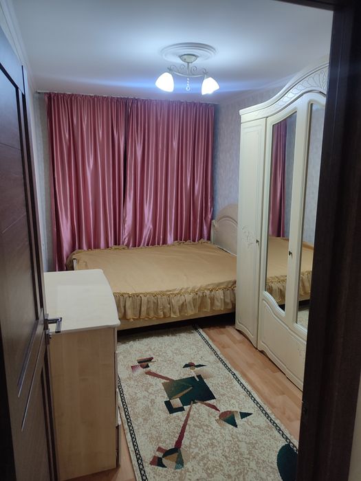 Сдаём 3 комнатную квартиру