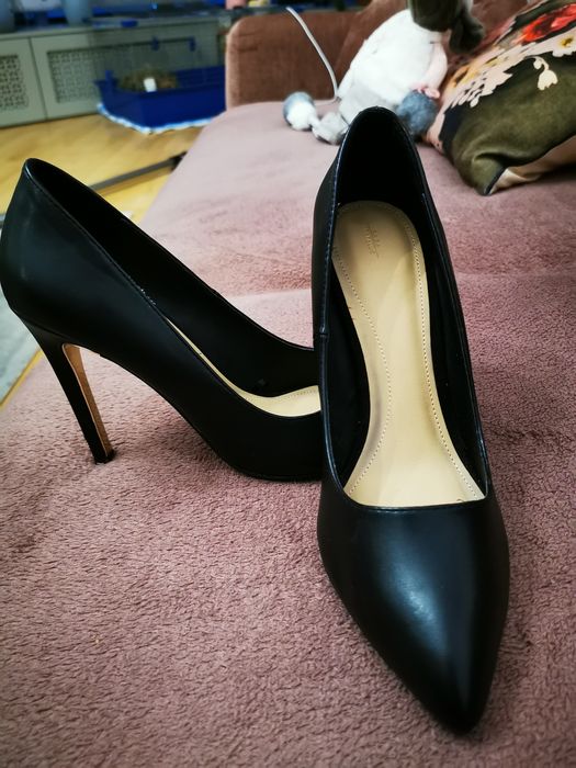 Vand pantofi impecabili  diferite marci  (Zara, M.Dutti, H&M, Disha)