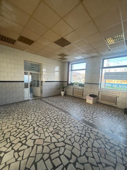 Spatiu comercial