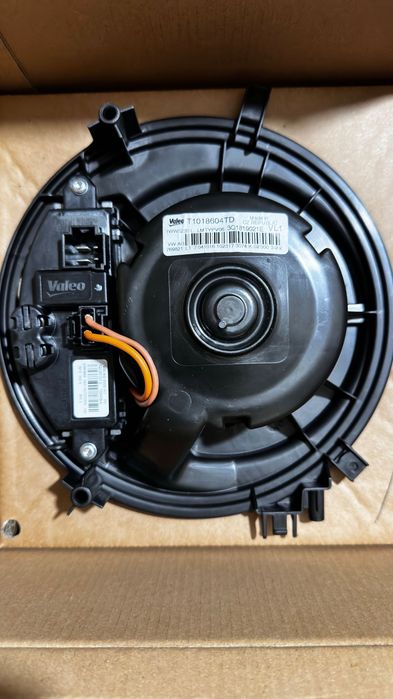 Перка за климатик на автомобил VW марка Valeo