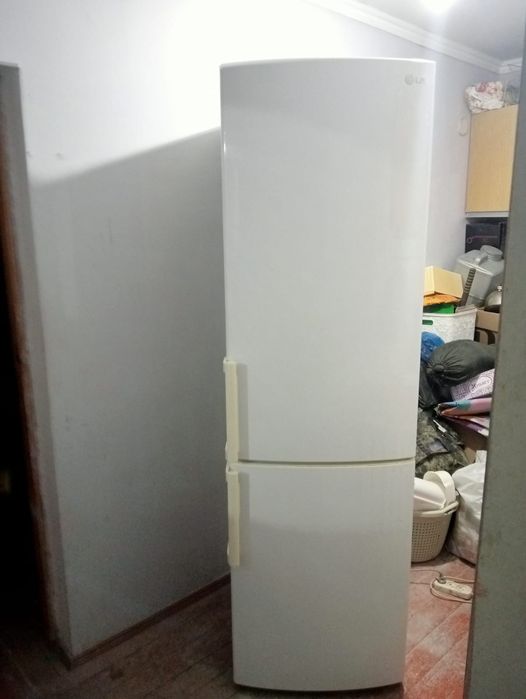Продам холодильник