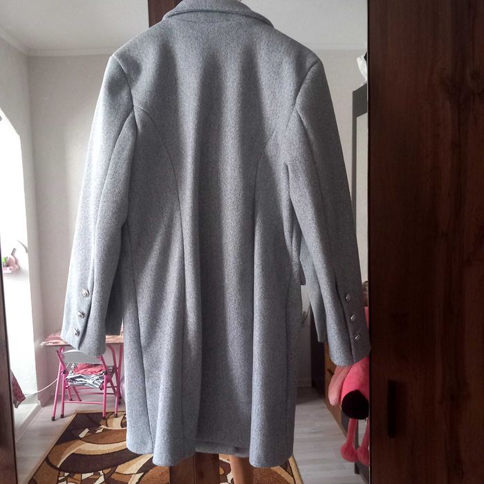 Дамско сиво палто