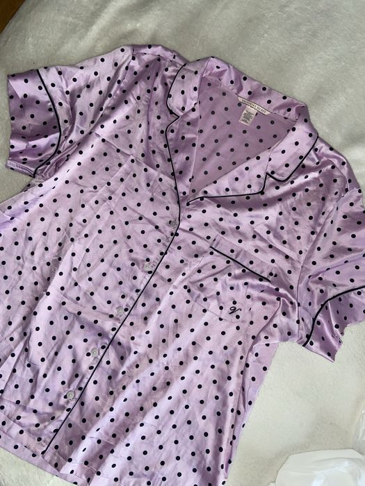 Vand camasa de noapte Victoria’s Secret