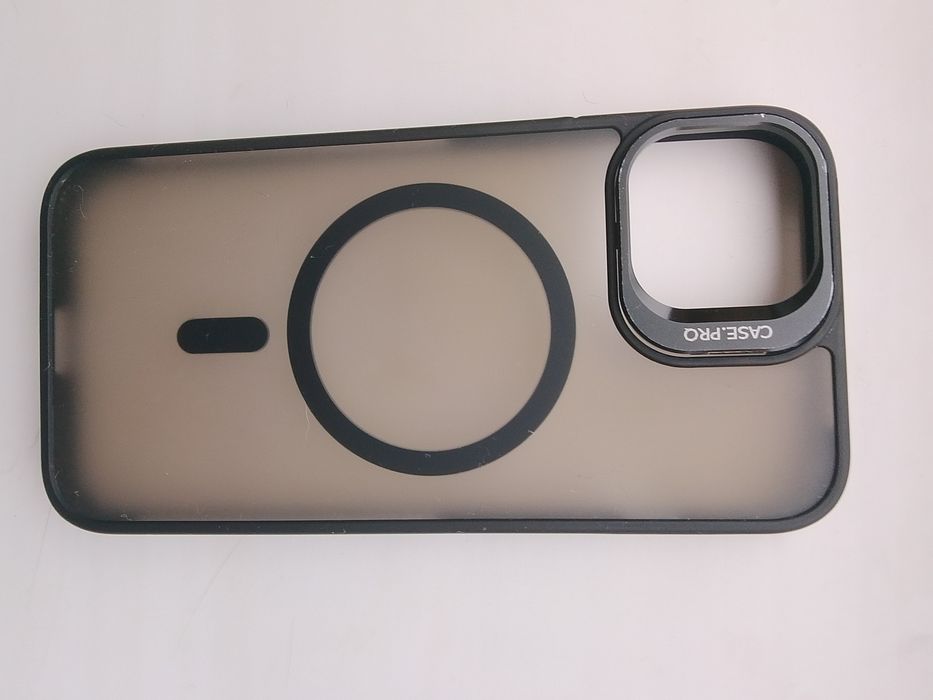 Продам чехлы на 13 айфон