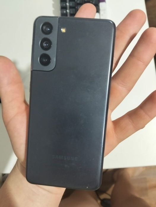 Самсунг с 21 5G .