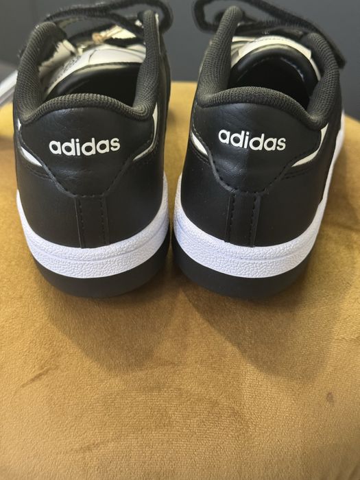 Маратонки Adidas