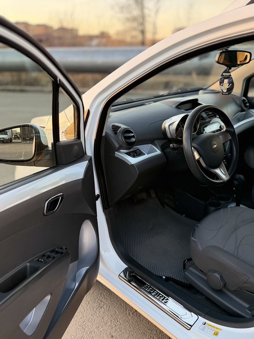 Продам Chevrolet Spark, 2022 год