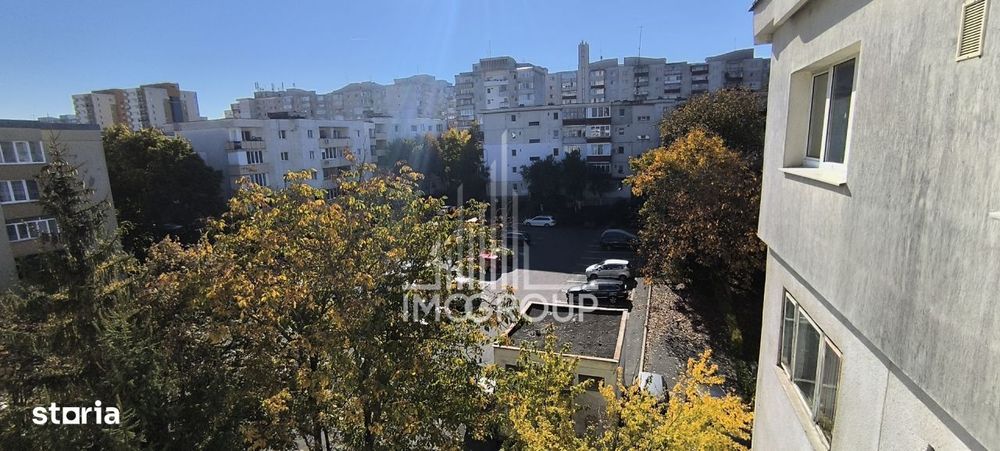 Apartament 3 camere de vanzare Brates