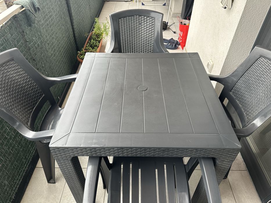 Set masa cu 4 scaune pentru balcon/terasa