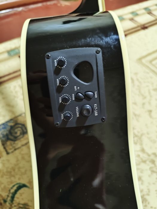 Продам гитару акустическую