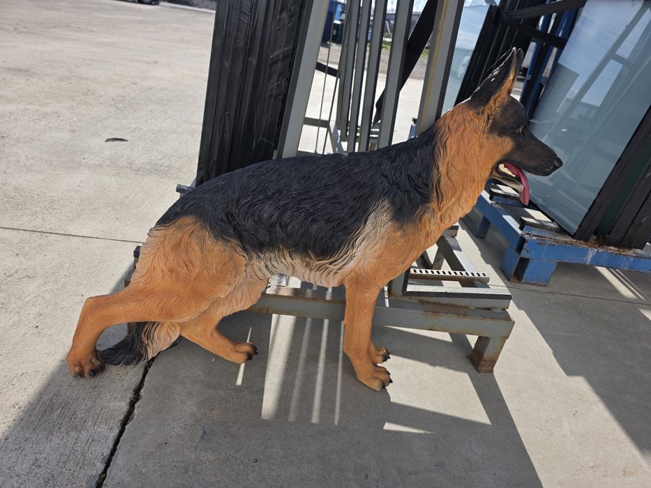 Ciobanesc germen figurina