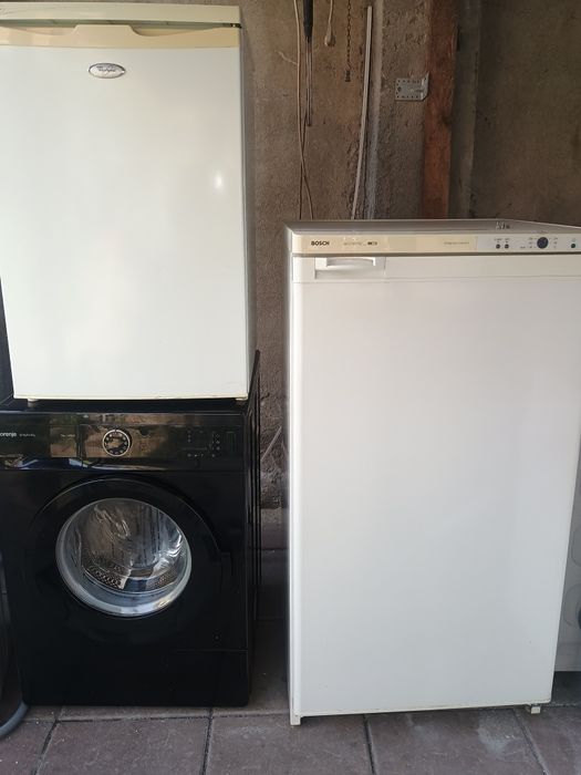 Mașină de spălat rufe clasa AA frigider cu congelator tip combină frigorifică Artic Gorenje îndesit