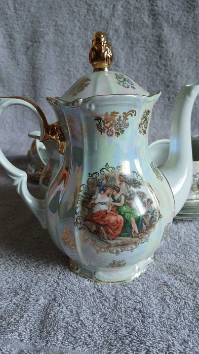 Продаю сервиз производства ГДР