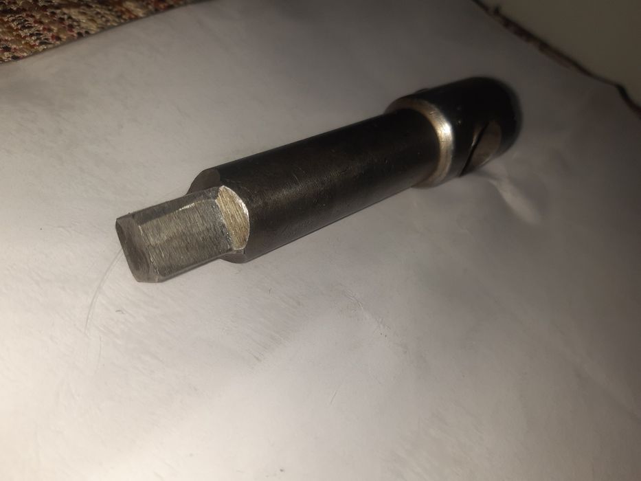 Ключ товарного патрона 250мм продам