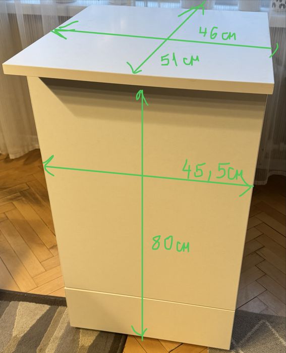 Продавам чисто нов шкаф