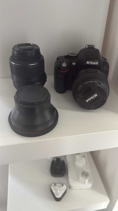 Фотоапарат Nikon 2100 с обектив, зарядно и чанта