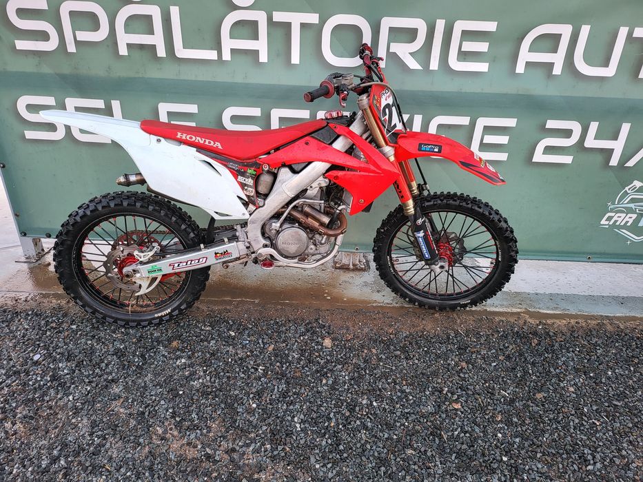 Vand sau schimb Honda vrd 250r