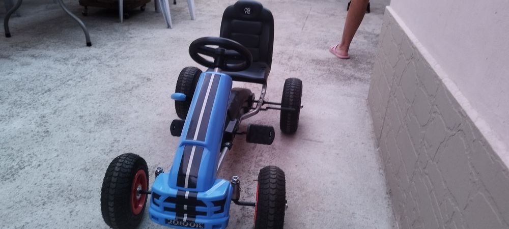 Детски картинг с надуваеми гуми