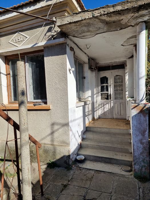 Продава се Къща в Карнобат - 130 кв.м за 373 €/кв.м - Снимка #1