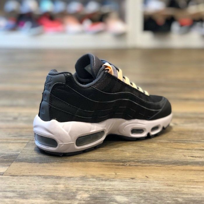 Nike air max 95 store se black and white