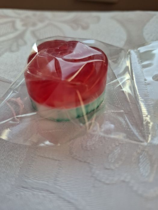 Глицеринови сапунчета розички с хипоалергенни етерични масла