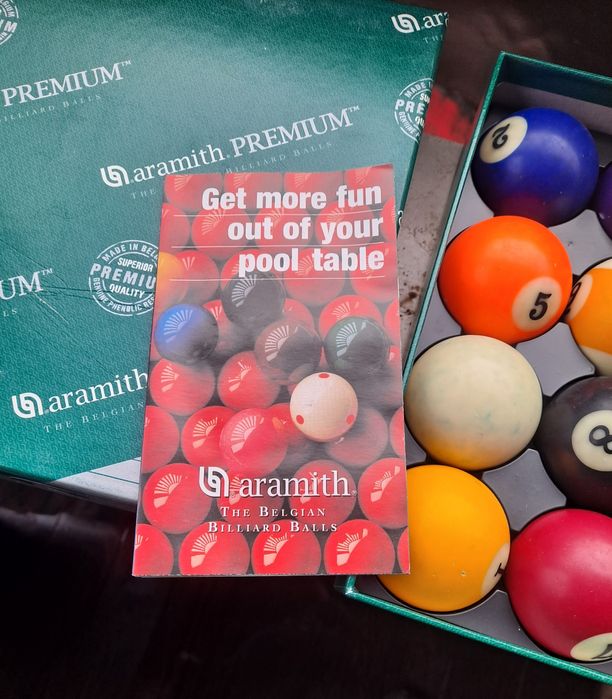 Vand set bile biliard Aramith Premium.