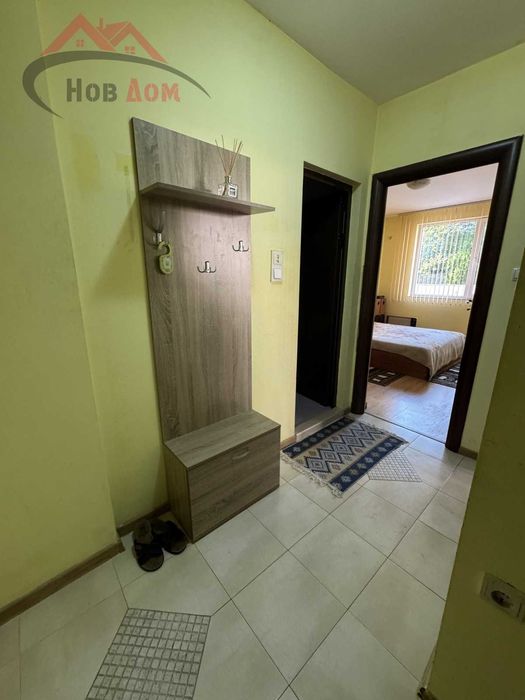 Двустаен в кв. Акация