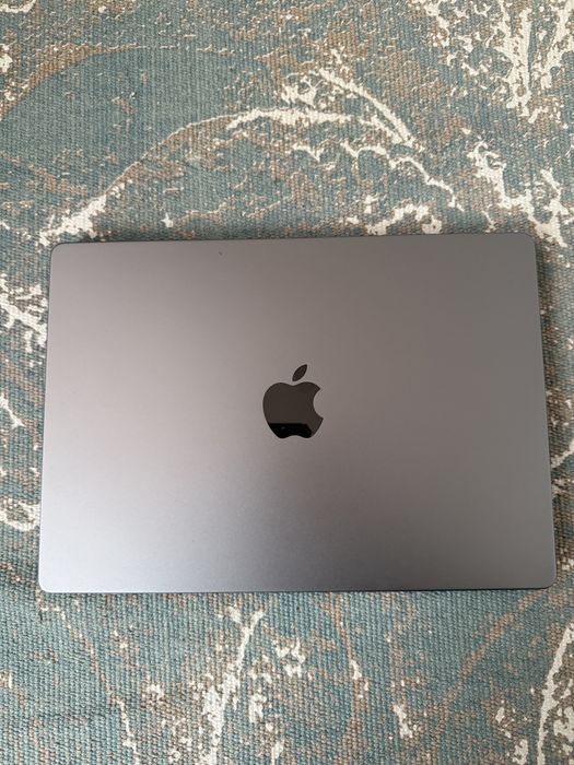 Laptop apple M1 Pro