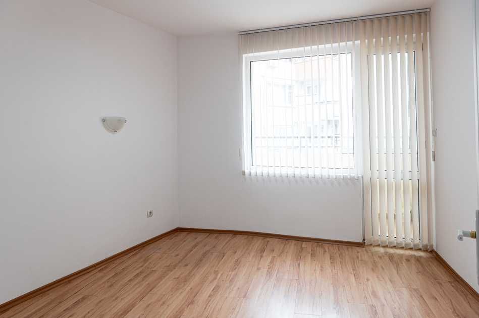 Дава се под наем Офис в Бургас, Център - 65 кв.м за 350 € - Снимка #5