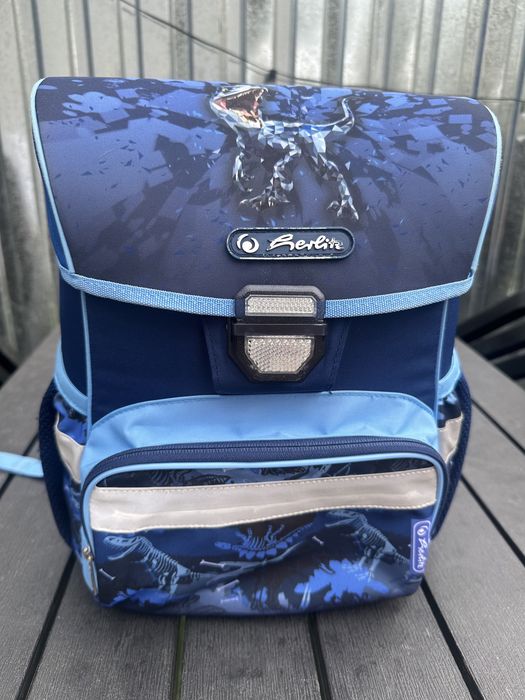 Рюкзак школьный.