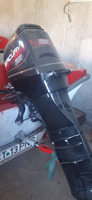 Vand salupa trimaran Traian • OLX.ro
