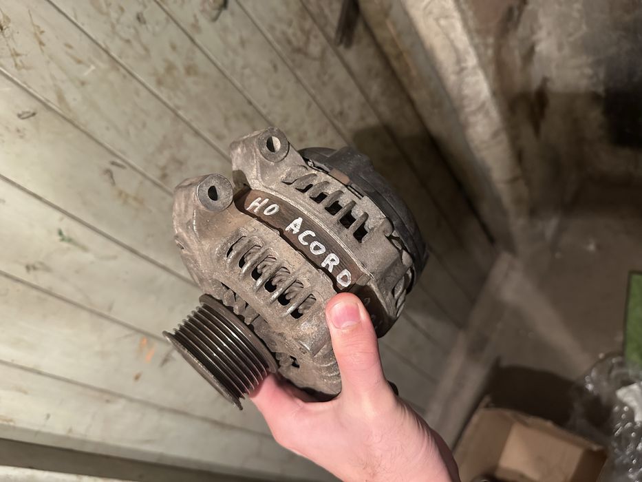 Алтернатор / Динамо Honda Accord 7