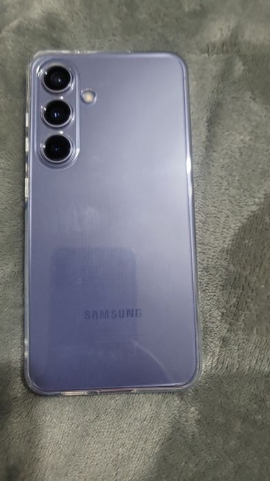 Vând samsung s24 foarte puțin folosit
