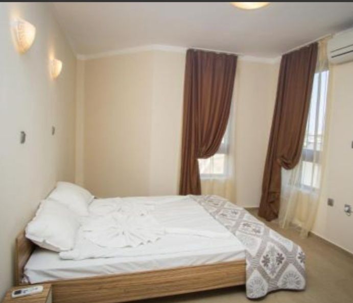 Дава се под наем Двустаен апартамент в с. Лозенец, Област Бургас - 60 кв.м за 76.5 € - Снимка #15