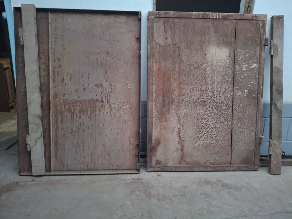 Железные гаражные ворота