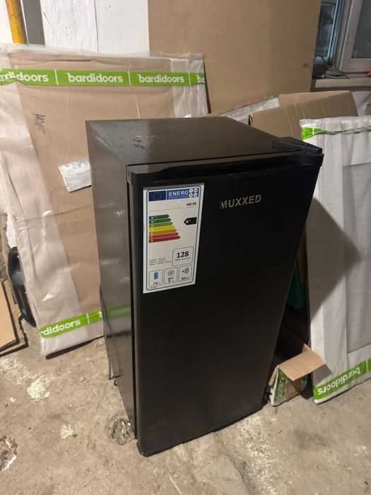 Холодильник, почти новый