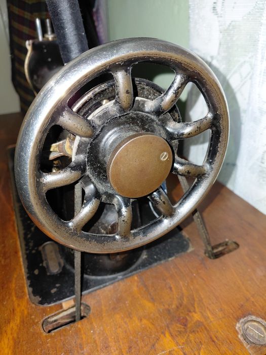 Masina de cusut Singer!