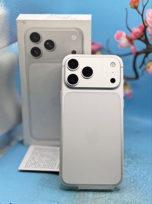 ГАРАНЦИОНЕН!!! Apple iPhone 17 Pro Max, 256GB, 5G, Silver