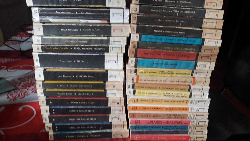 Colectia Lyceum cuprinde 33 carti