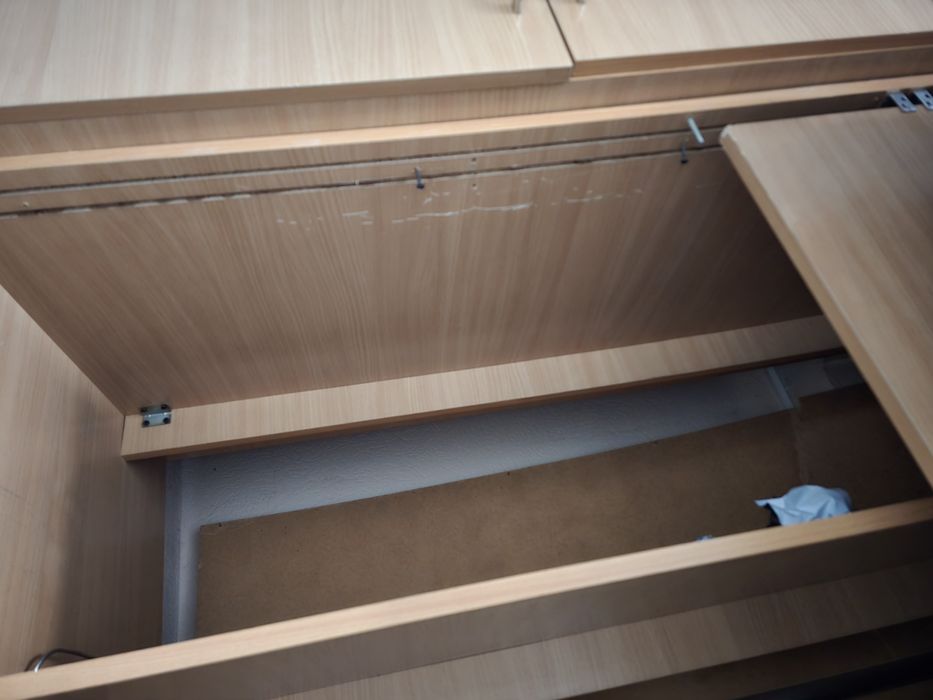 Шкаф в прихожую под одежду