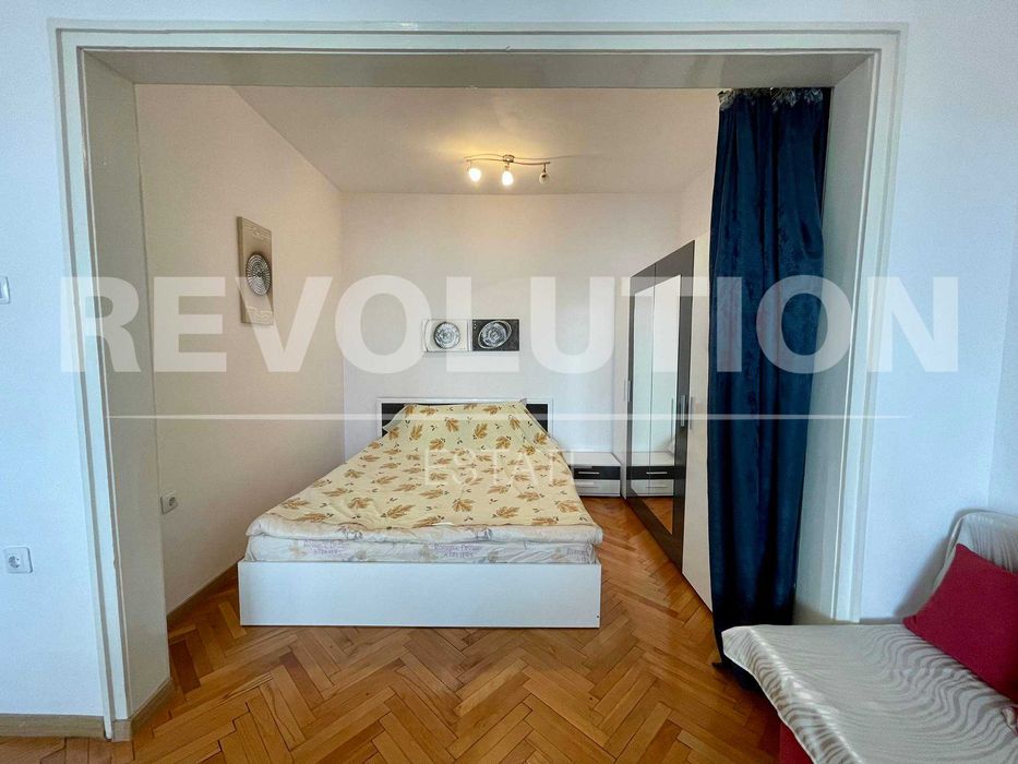Дава се под наем Тристаен апартамент в Варна, Център - 74 кв.м за 510 € - Снимка #2