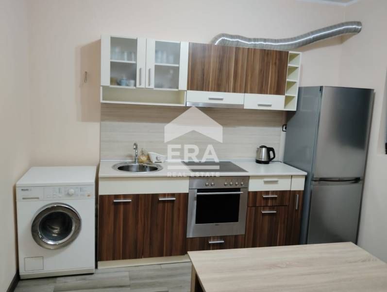 Дава се под наем Двустаен апартамент в Хасково, Център - 55 кв.м за 265.2 € - Снимка #2