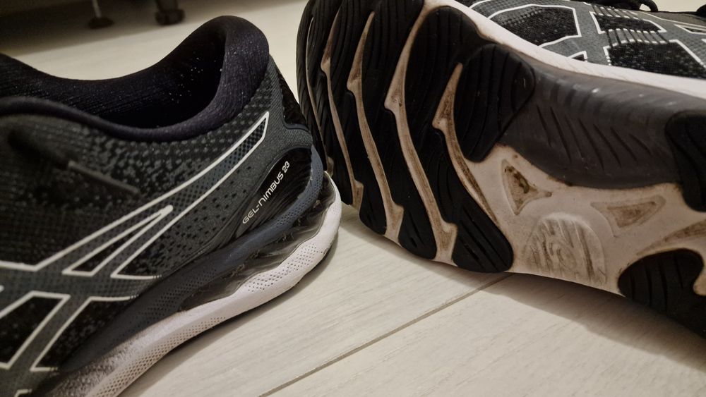 Asics gel Nimbus 23 alergare asfalt