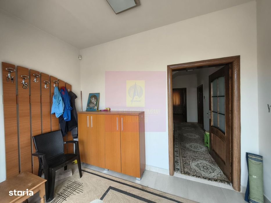 Vilă individuală cu 5 camere, curte proprie în Afumați lângă primărie