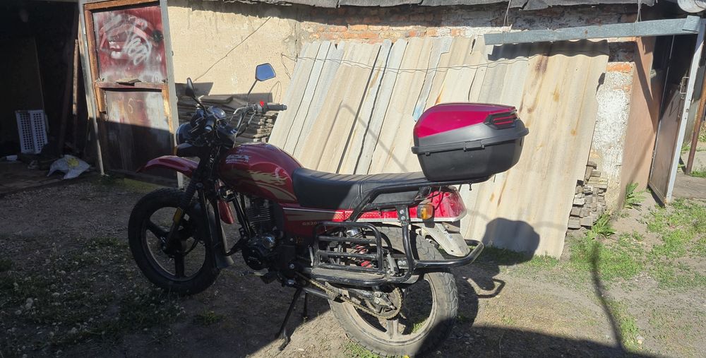 Продам мотоцикл Suzuki 200кубов
