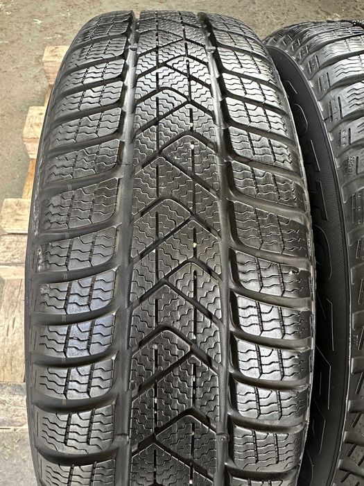 SET 4 Anvelope Iarna 205/60 R17 93H PIRELLI Sotto Zero 3
