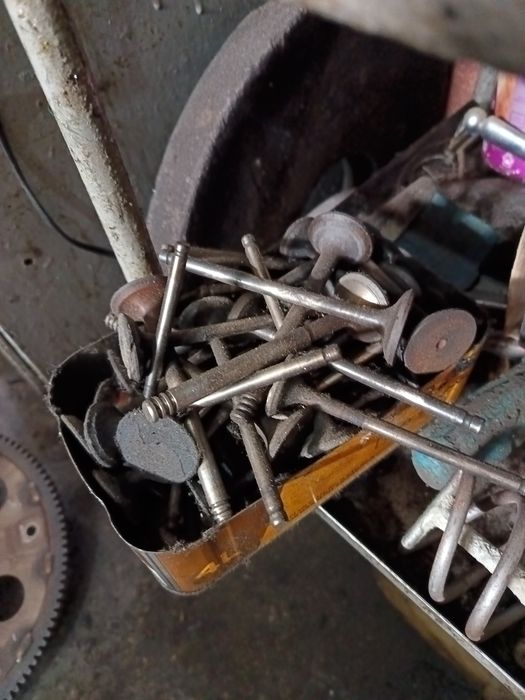 Продам клапана с двигателя 6а 12