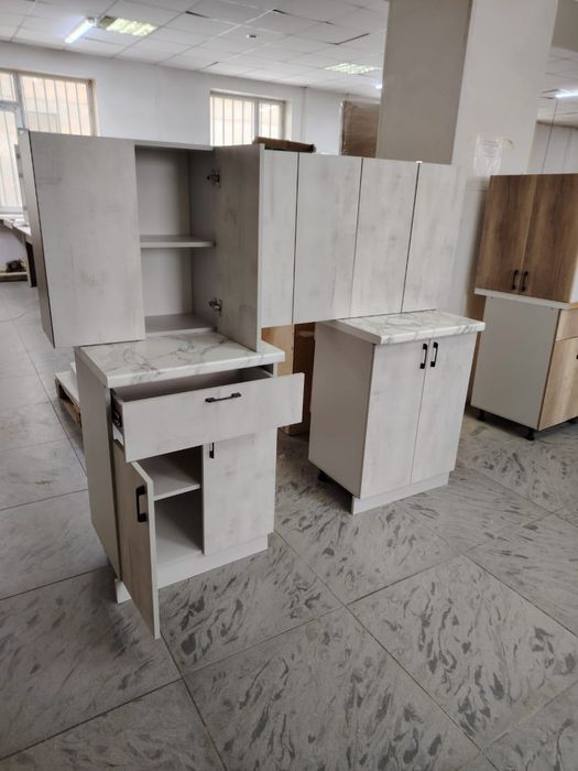 Кухонные гарнитуры