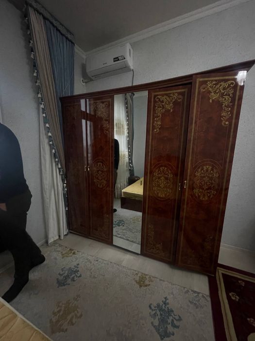 Spalni garnitur sotiladi